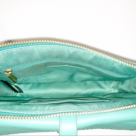 Fossil Green Leather Crossbody Bag NWOT - Picture 3 of 8